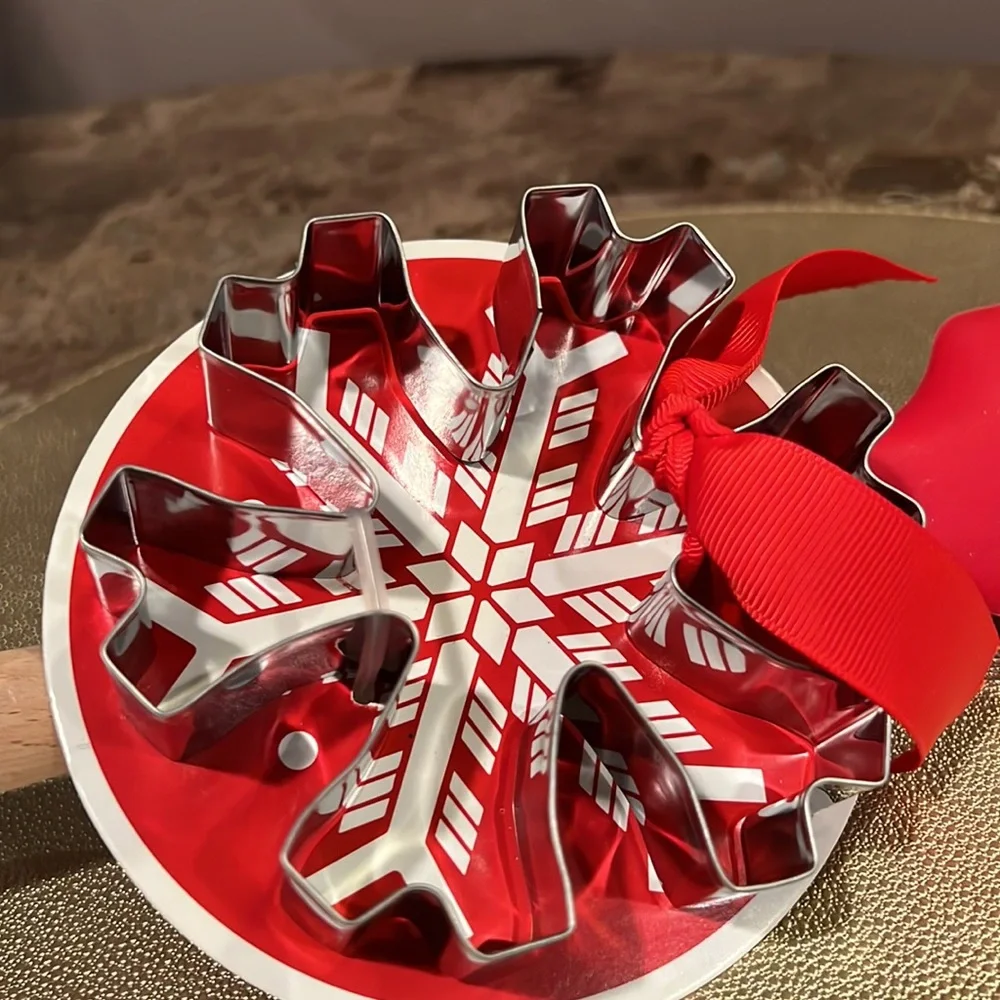 Crate & Barrel Snowflake Cookie Cutter and Spatula Set